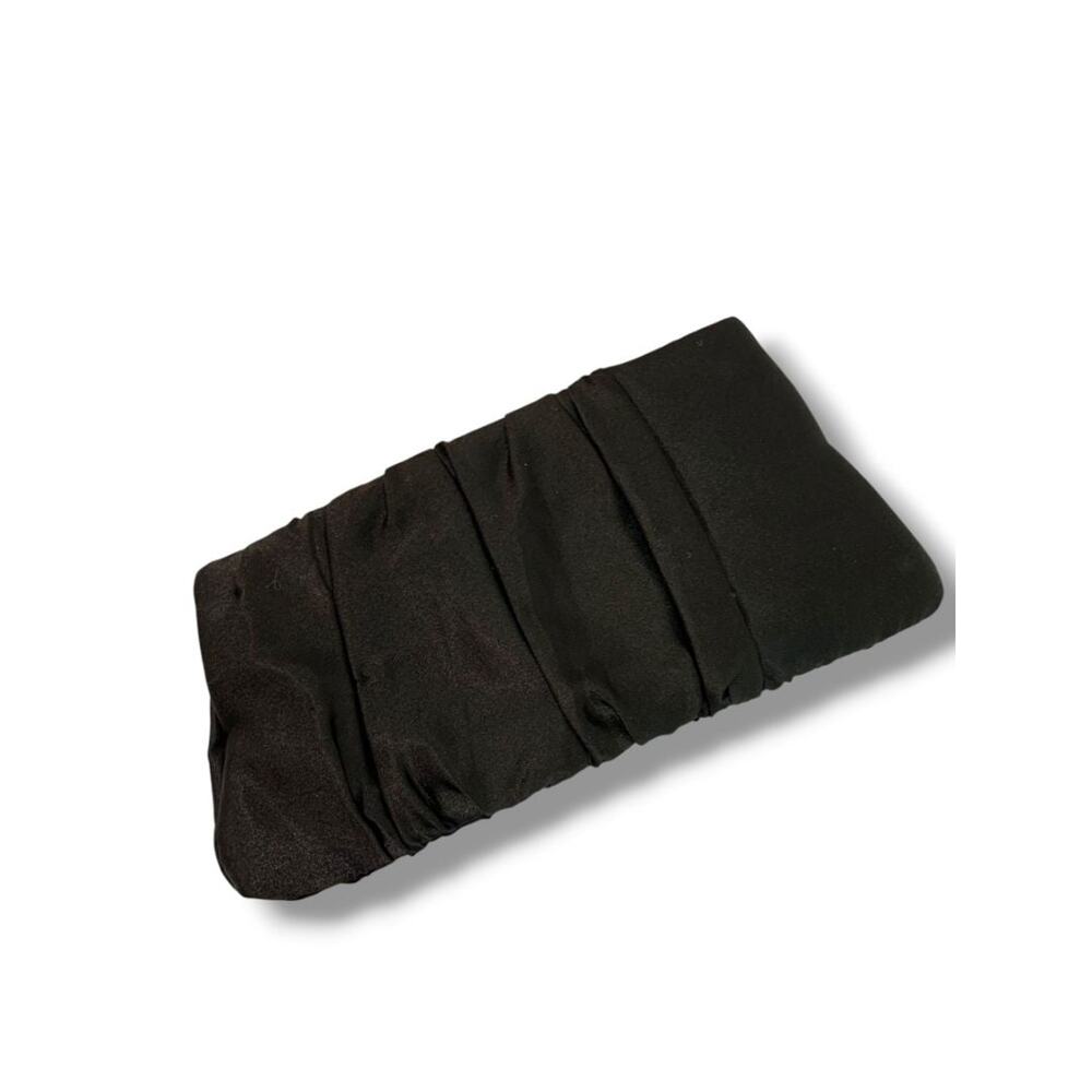 Steve Madden Satin Clutch Evening Bag‎ Ruched Hinged Opening Bright Lining